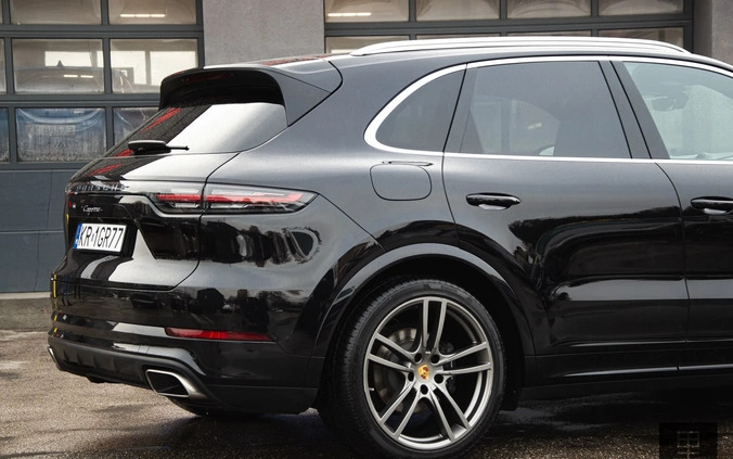 Porsche Cayenne cena 322000 przebieg: 71037, rok produkcji 2018 z Jeziorany małe 497